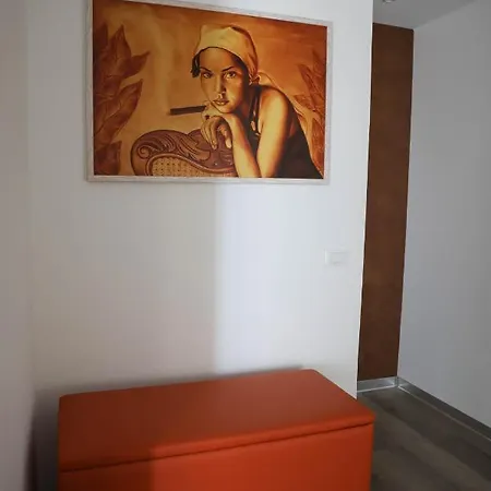 Interno 11 City View With Kitchen - 70 Mq Bari Exterior photo